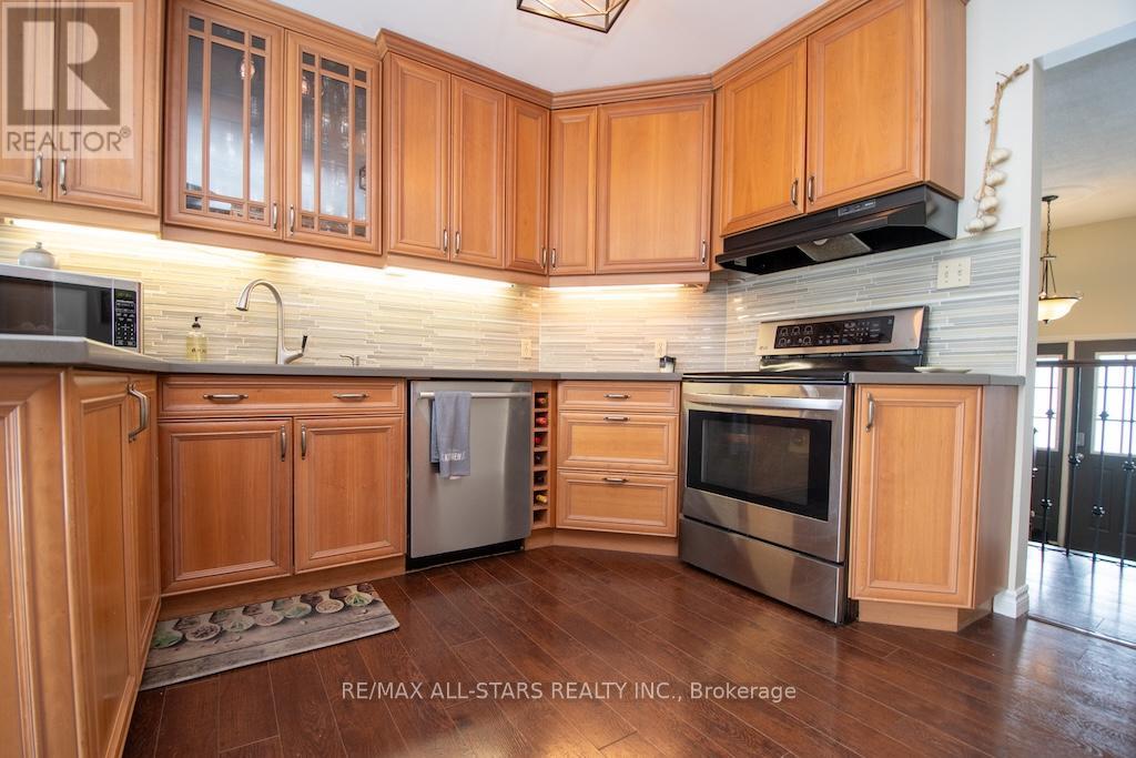 9 Don Court, Kawartha Lakes, Ontario  K9V 5T1 - Photo 7 - X12828068