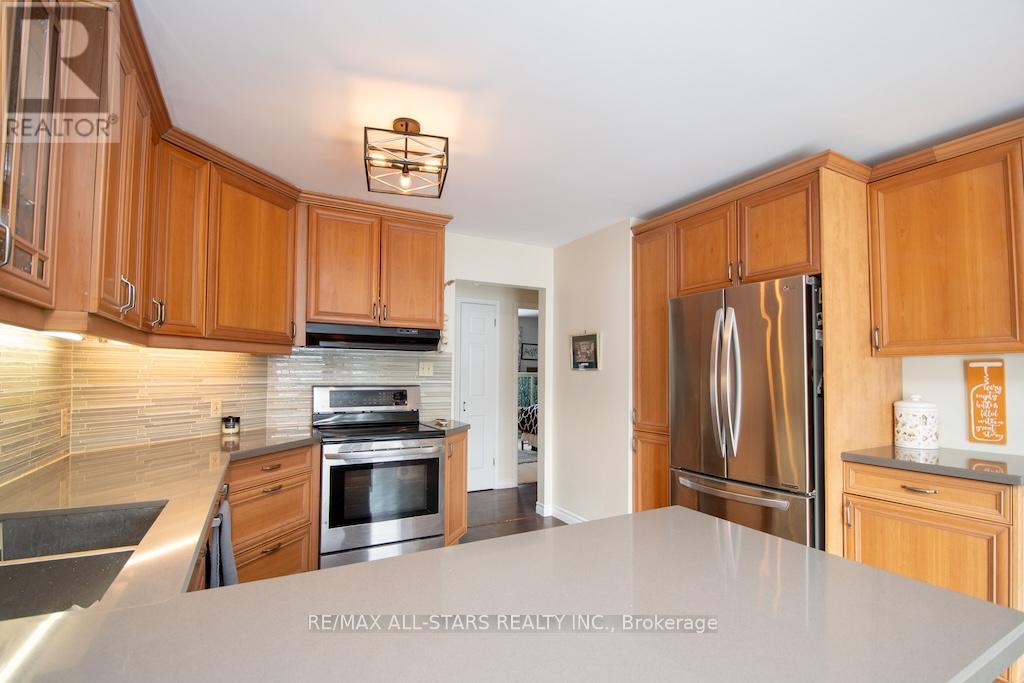 9 Don Court, Kawartha Lakes, Ontario  K9V 5T1 - Photo 9 - X12828068