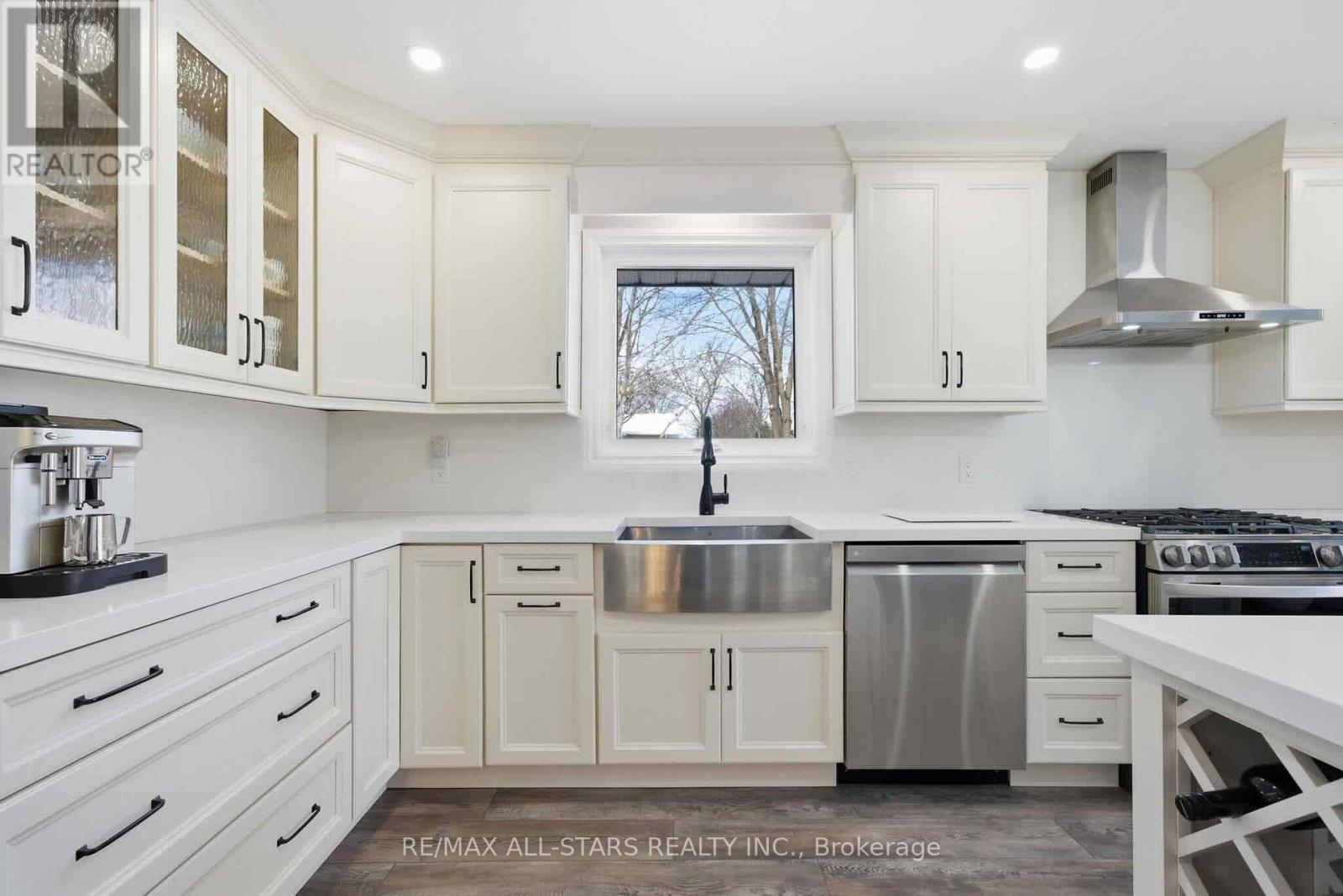 257 Port Hoover Road, Kawartha Lakes, Ontario  K0M 2C0 - Photo 12 - X12828072