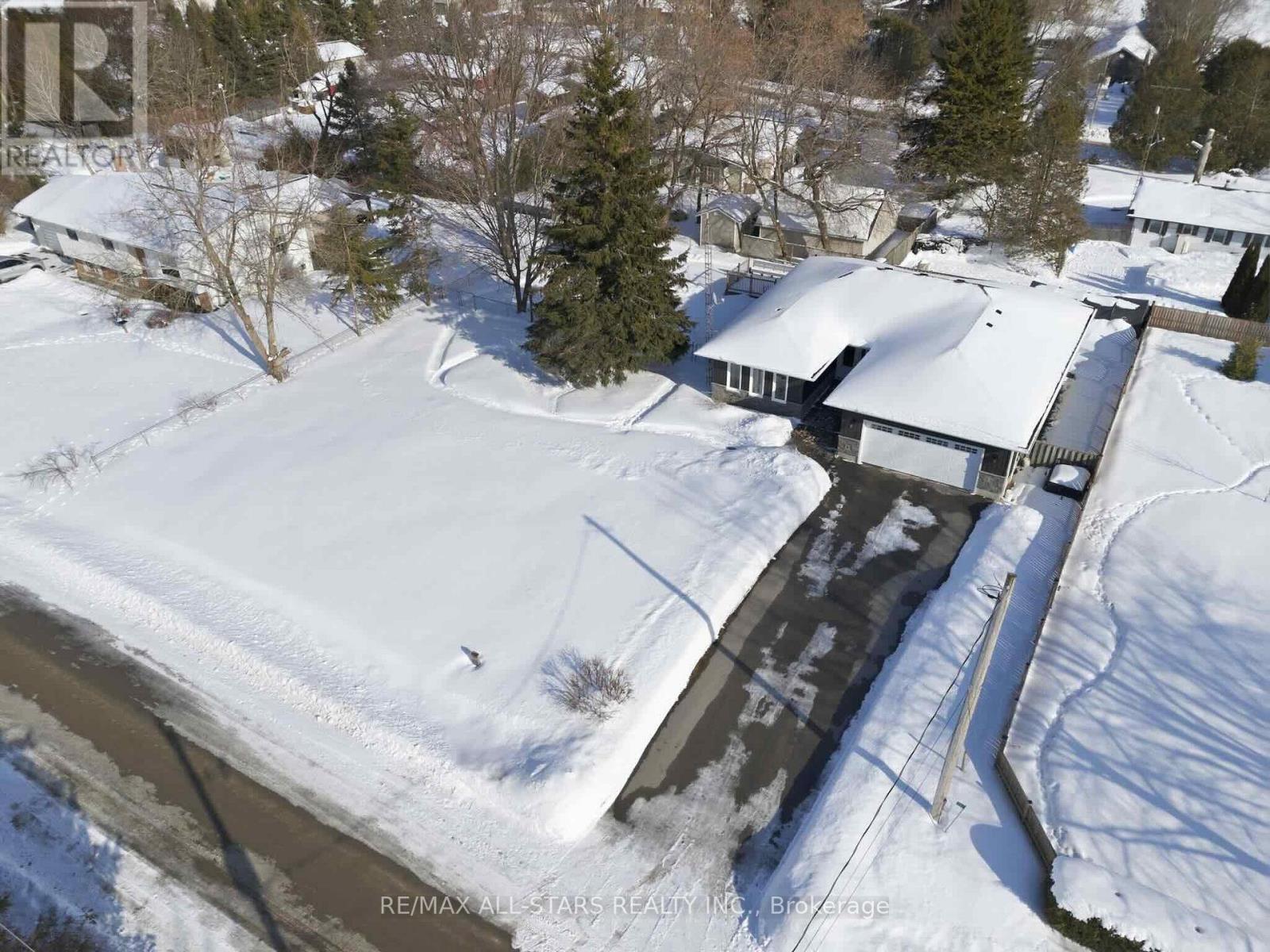 257 Port Hoover Road, Kawartha Lakes, Ontario  K0M 2C0 - Photo 2 - X12828072