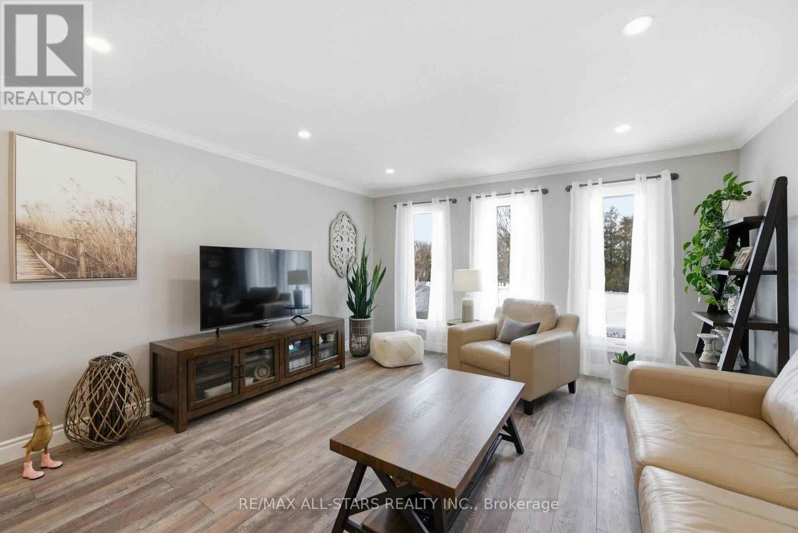 257 Port Hoover Road, Kawartha Lakes, Ontario  K0M 2C0 - Photo 9 - X12828072