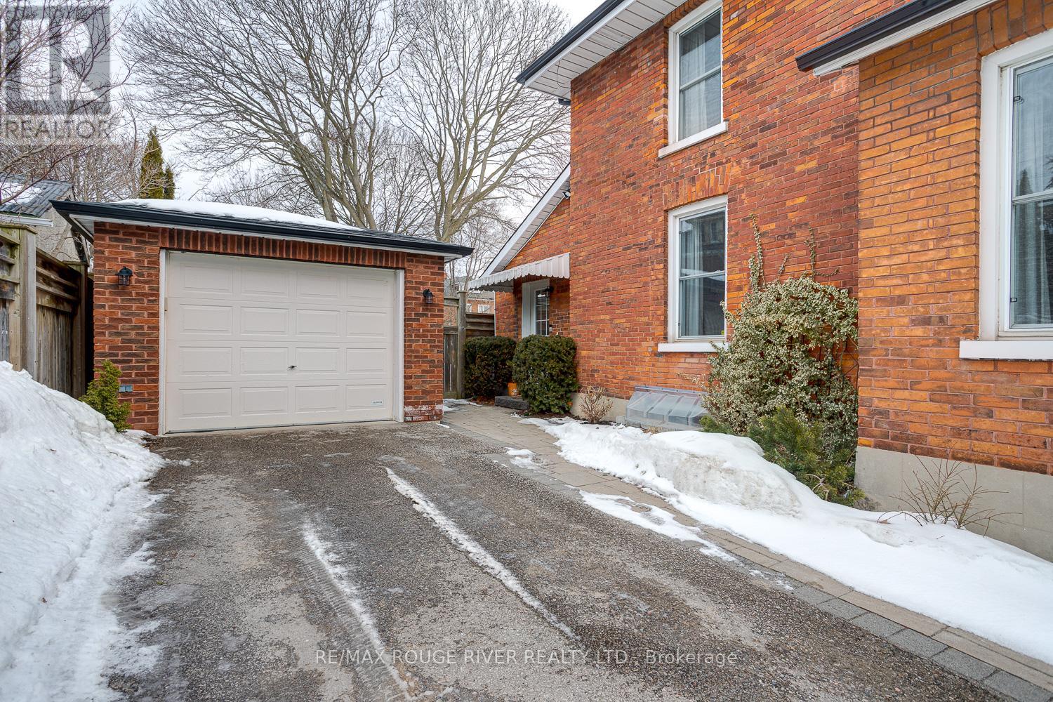 40 Buck Street, Cobourg, Ontario  K9A 2K9 - Photo 4 - X12828084