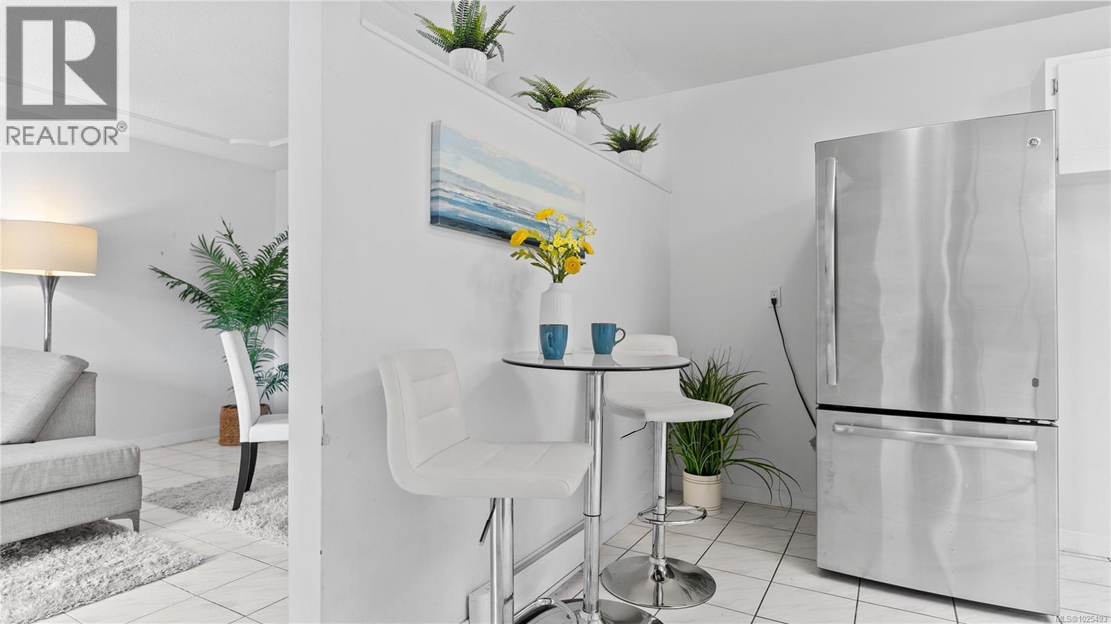 1 3274 Rutledge St, Saanich, British Columbia  V8X 1N7 - Photo 9 - 1025493