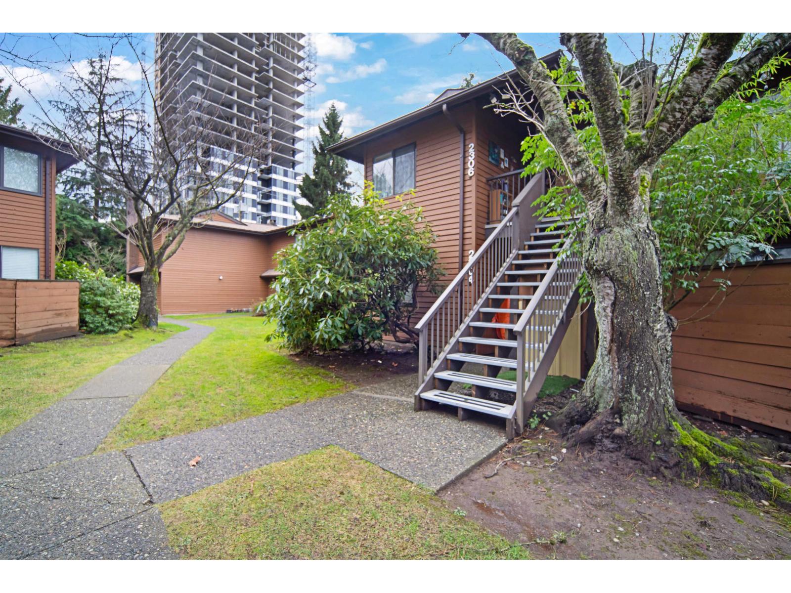 2306 10620 150 Street, Surrey, British Columbia  V3R 7K3 - Photo 2 - R3093929
