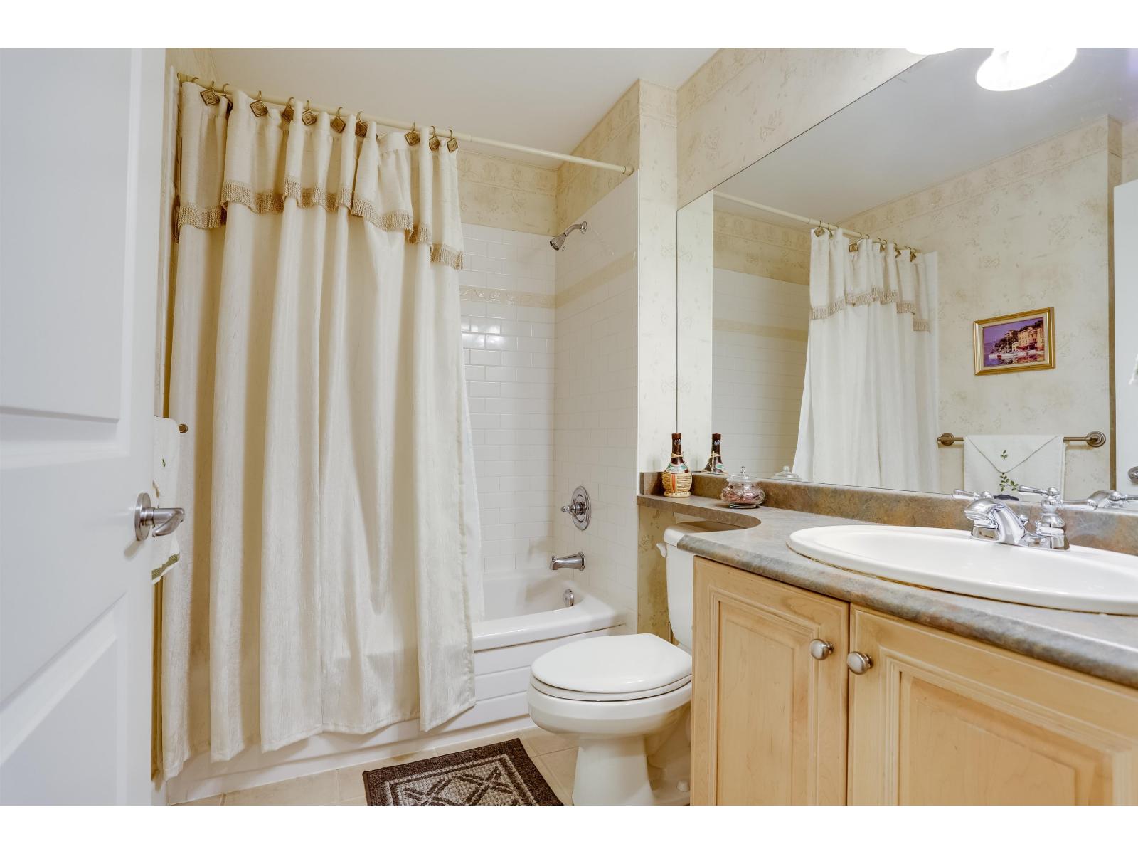 33 18088 8 Avenue, Surrey, British Columbia  V3Z 9T6 - Photo 14 - R3090010