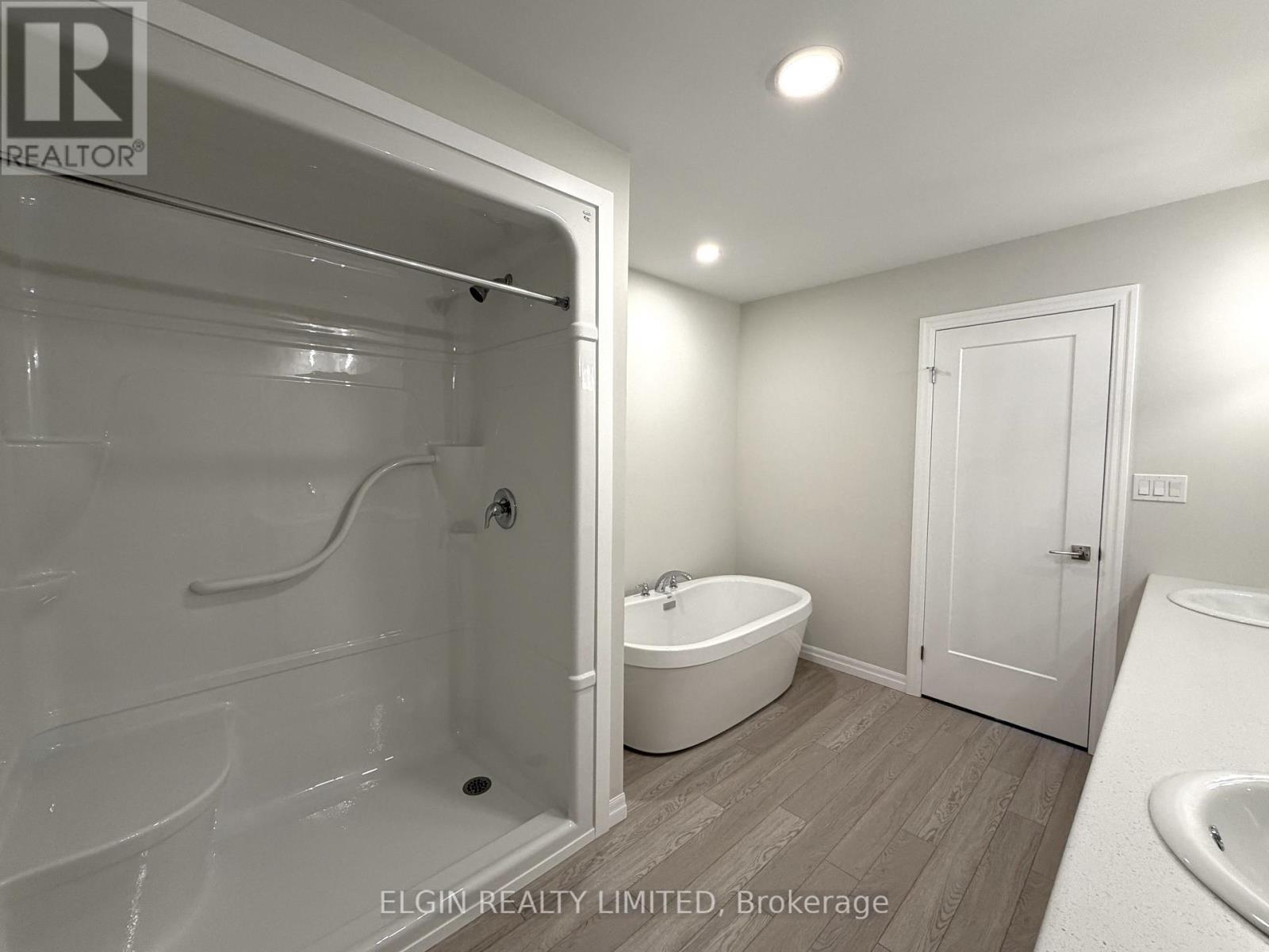 55 Woodcock Drive, Tillsonburg, Ontario  N4G 0L9 - Photo 17 - X12827966