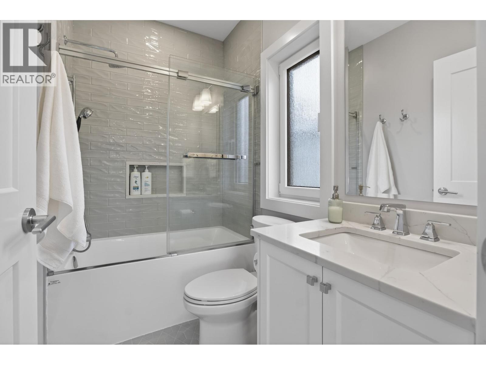 180 Douglas Crescent, Richmond, British Columbia  V7B 1E5 - Photo 31 - R3094159