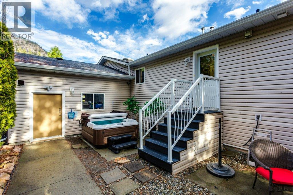 17610 Rawsthorne Road Unit# 46 Lot# 46 Lake Country Photo 36 17610 Rawsthorne Road Unit# 46 Lot# 46 Lake Country Photo 36