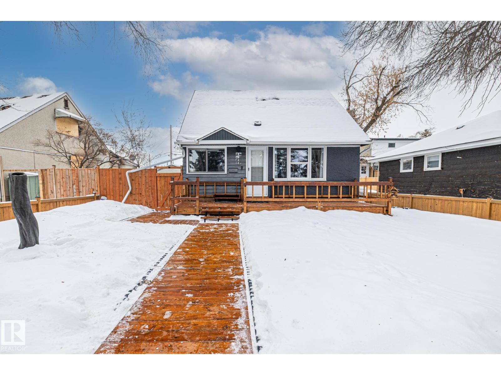 5911 119 AV NW, Edmonton, Alberta