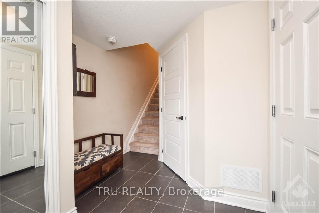 787 Mayfly Crescent, Ottawa, Ontario  K2J 6C7 - Photo 2 - X12827956