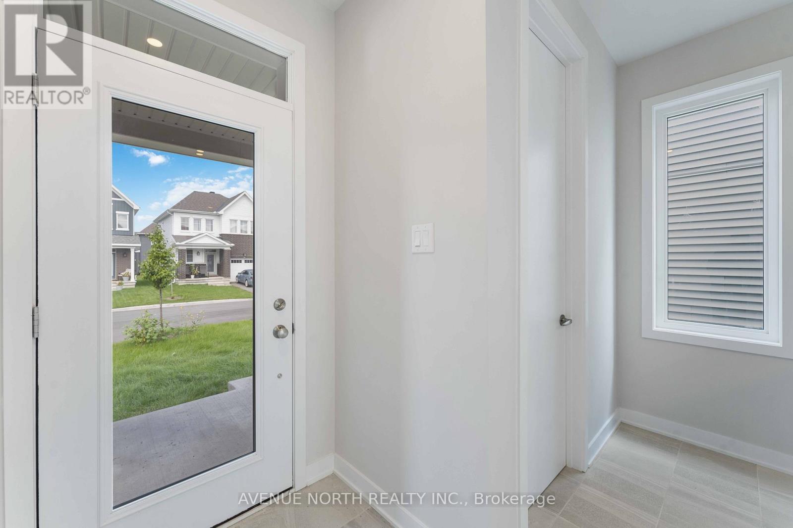 91 Mudminnow Crescent, Ottawa, Ontario  K4A 5H9 - Photo 3 - X12828024