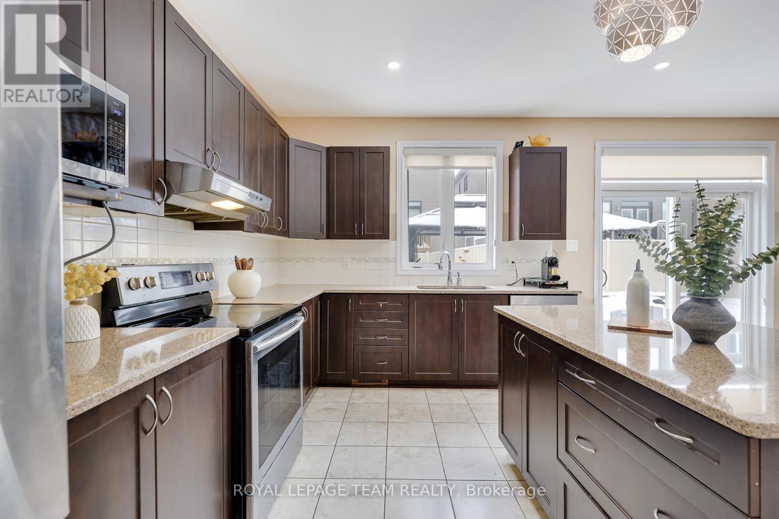 209 Mission Trail Crescent, Ottawa, Ontario  K2T 0H7 - Photo 19 - X12828132