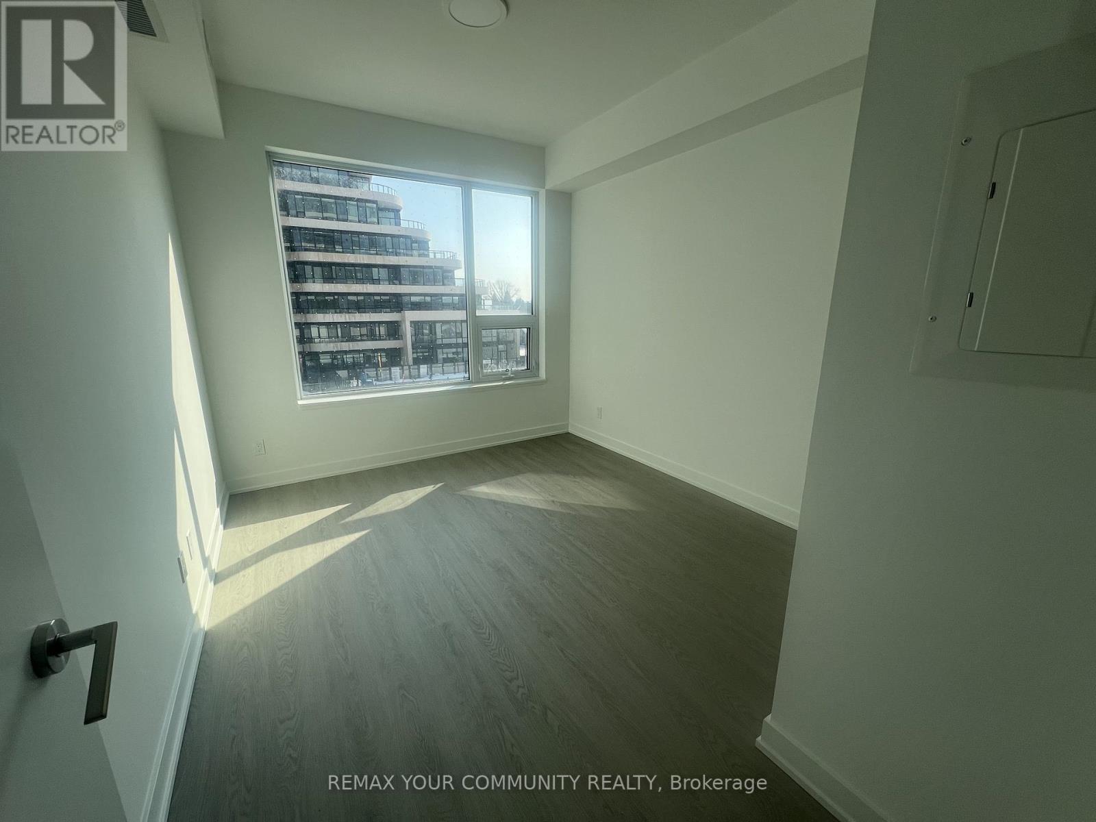 302 - 8188 Yonge Street, Vaughan, Ontario  L4J 1W5 - Photo 10 - N12827812