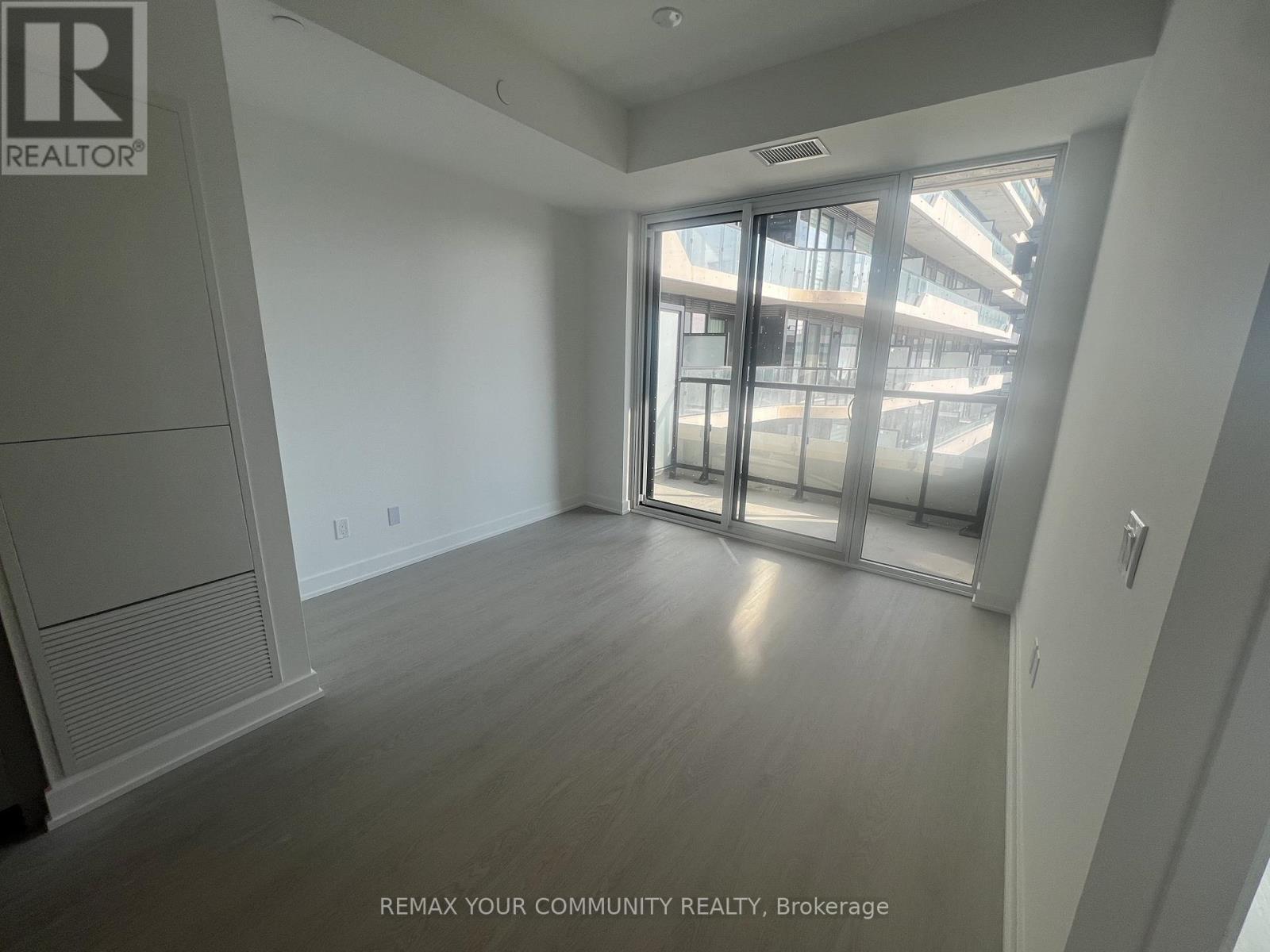 302 - 8188 Yonge Street, Vaughan, Ontario  L4J 1W5 - Photo 7 - N12827812