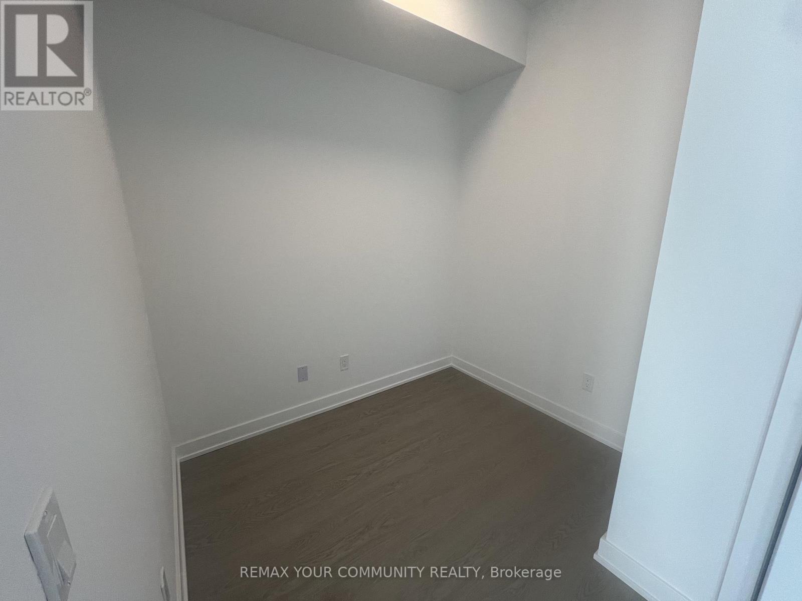 302 - 8188 Yonge Street, Vaughan, Ontario  L4J 1W5 - Photo 8 - N12827812