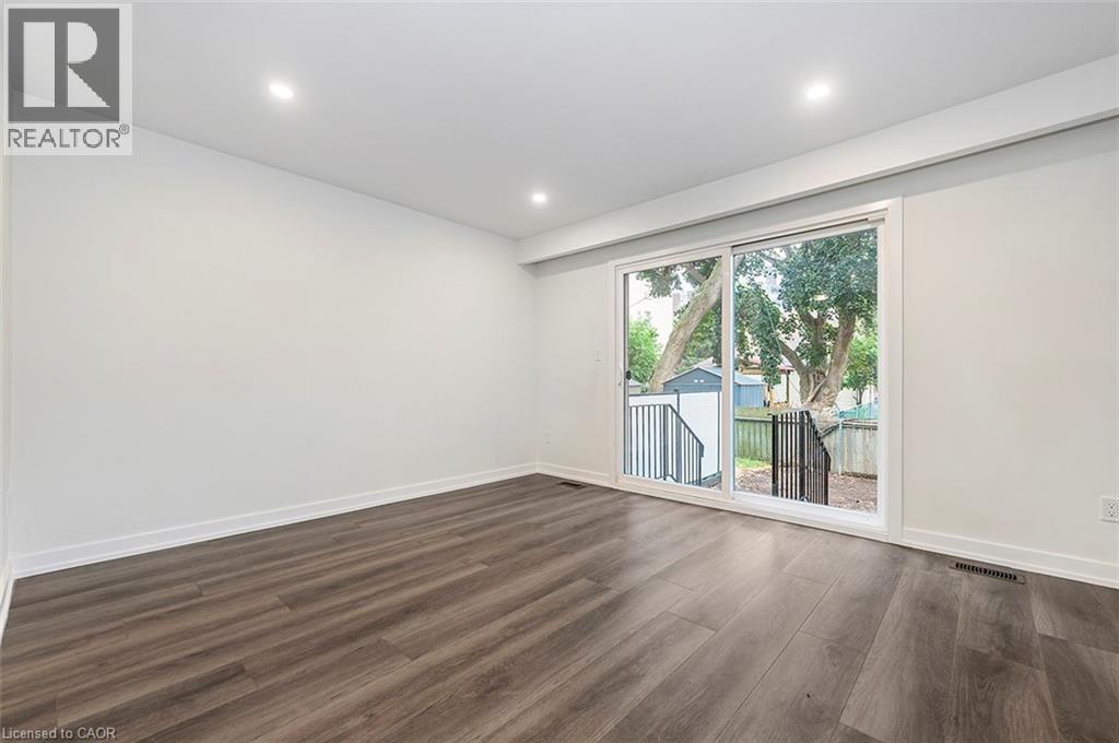 28 Woodman Drive N, Hamilton, Ontario  L8H 2M5 - Photo 14 - 40808308