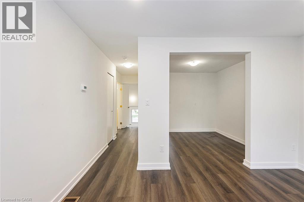 28 Woodman Drive N, Hamilton, Ontario  L8H 2M5 - Photo 16 - 40808308