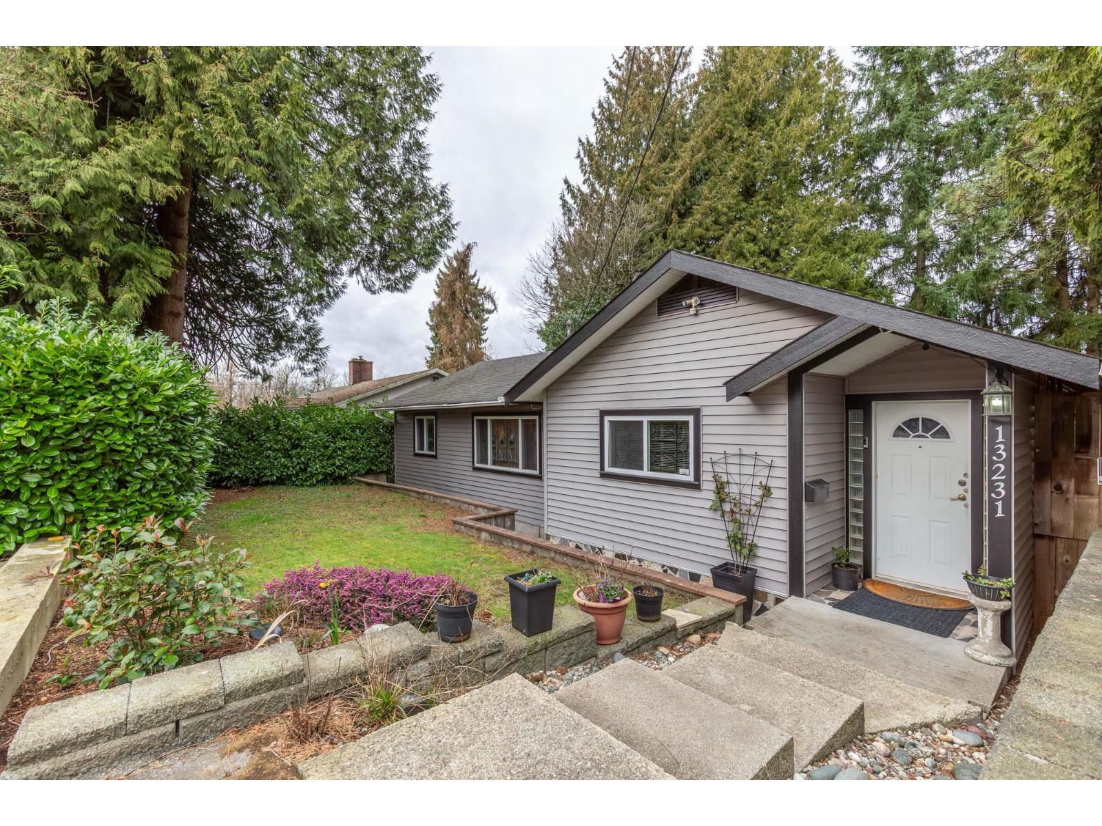 13231 112b Avenue, Surrey, British Columbia  V3R 2H4 - Photo 2 - R3094172