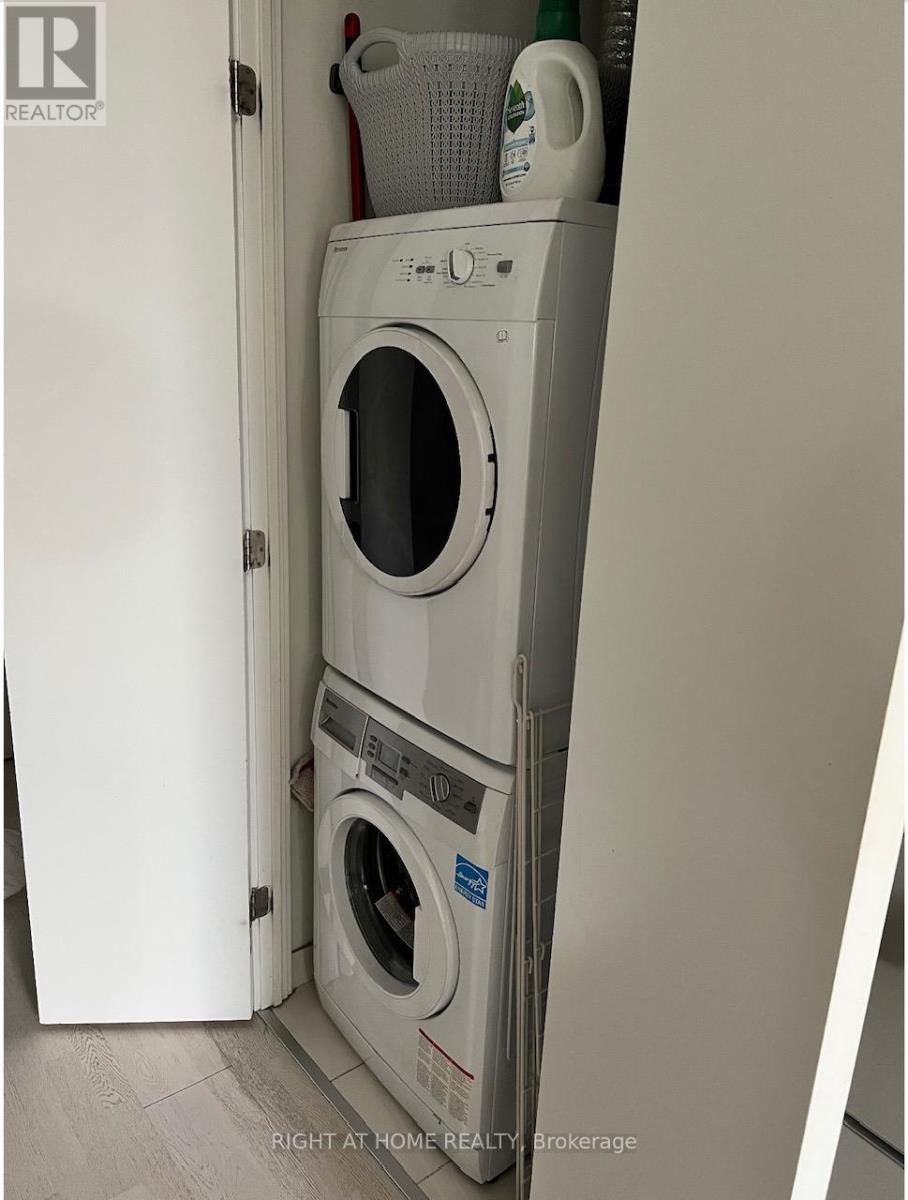 1904 - 60 Colborne Street, Toronto, Ontario  M5E 0B7 - Photo 13 - C12827950