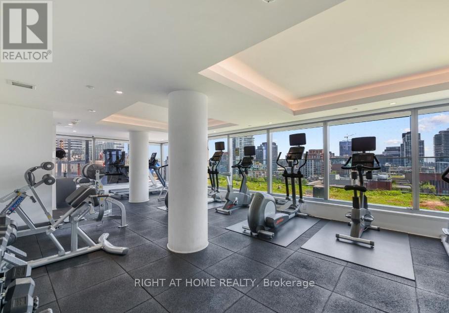 1904 - 60 Colborne Street, Toronto, Ontario  M5E 0B7 - Photo 17 - C12827950