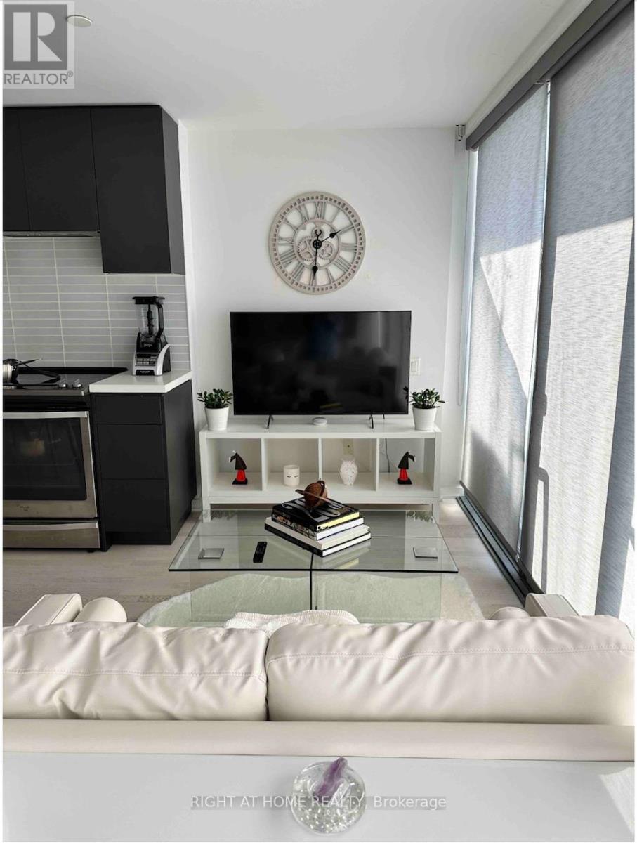 1904 - 60 Colborne Street, Toronto, Ontario  M5E 0B7 - Photo 9 - C12827950