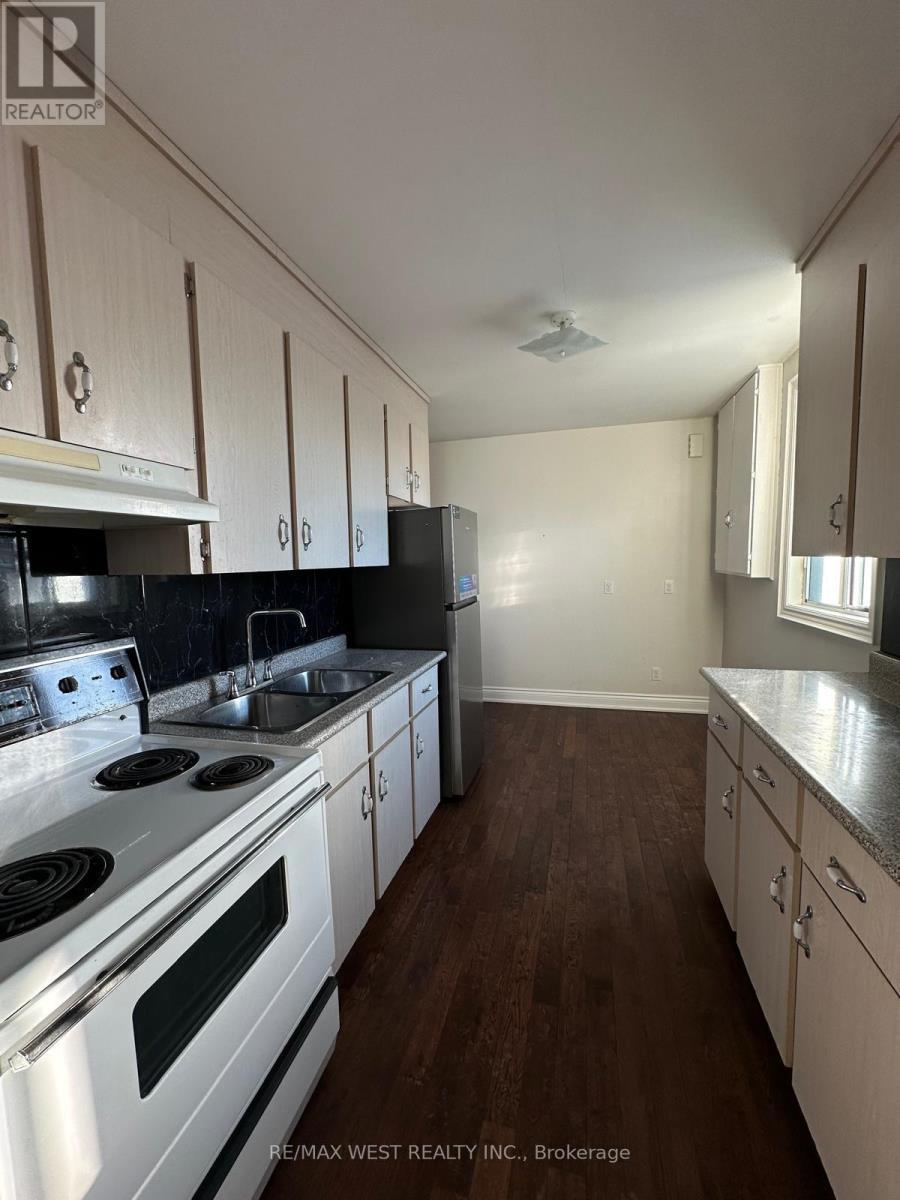 2 - 290 Harbord Street, Toronto, Ontario  M6G 1G6 - Photo 7 - C12827986