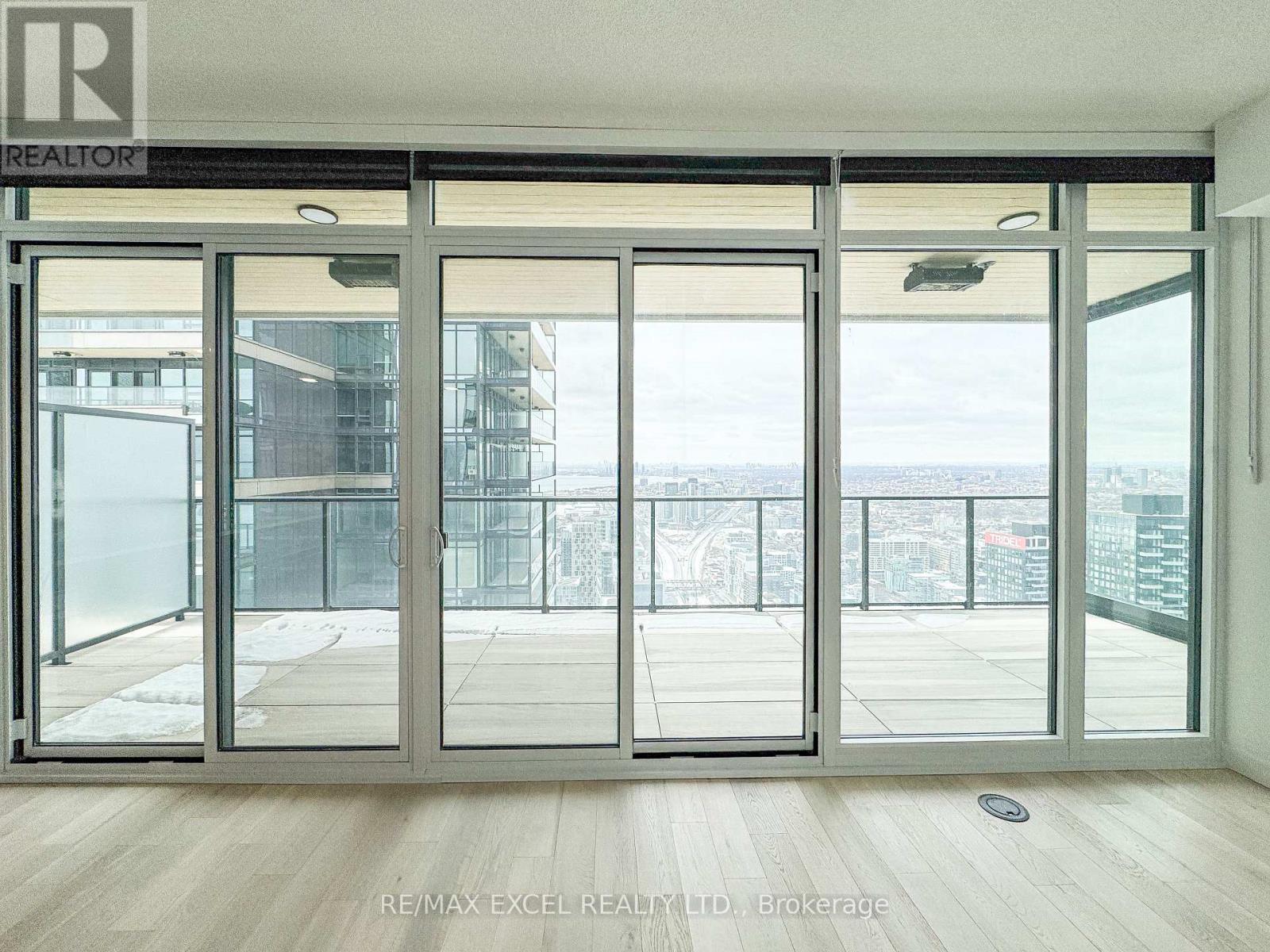 6808 - 1 Concord City Place Way, Toronto (Waterfront Communities), Ontario  M5V 0X4 - Photo 14 - C12828004