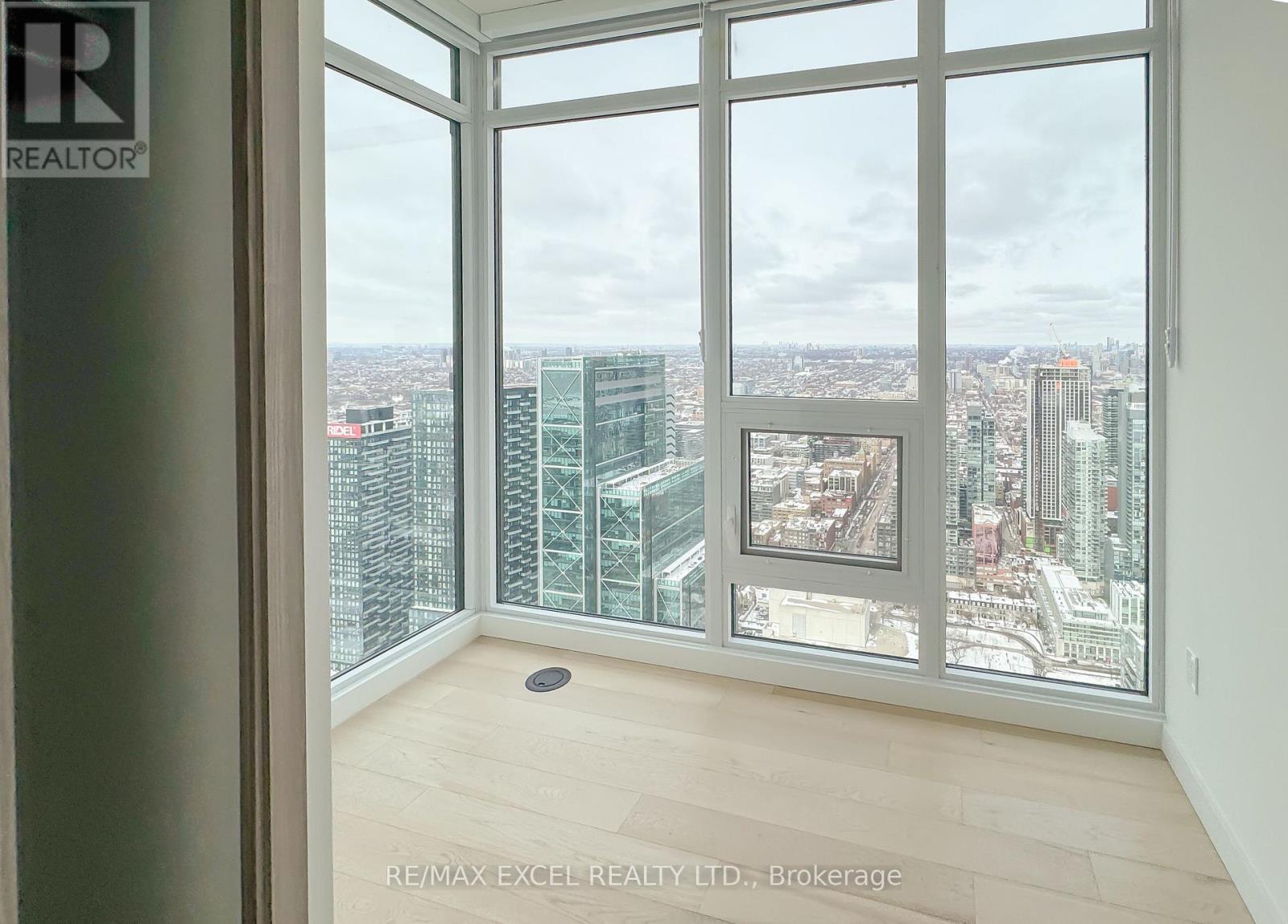 6808 - 1 Concord City Place Way, Toronto (Waterfront Communities), Ontario  M5V 0X4 - Photo 23 - C12828004