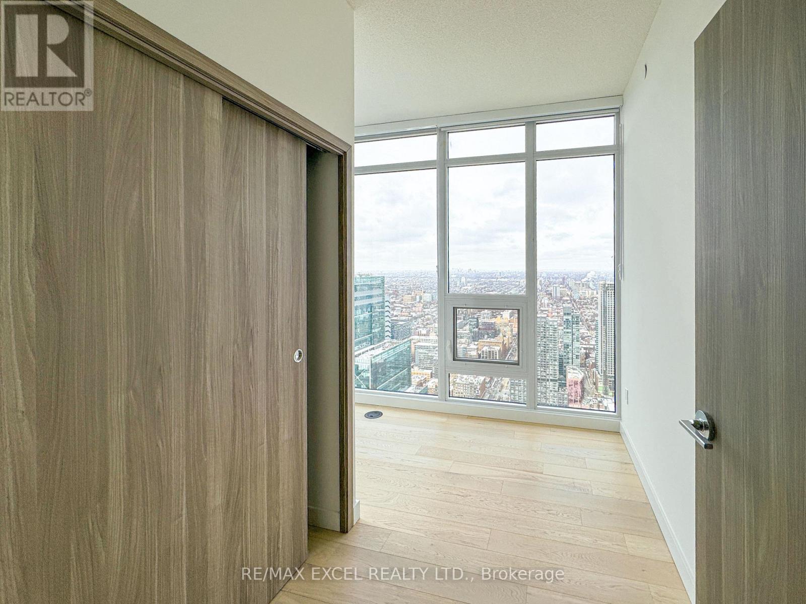 6808 - 1 Concord City Place Way, Toronto (Waterfront Communities), Ontario  M5V 0X4 - Photo 24 - C12828004