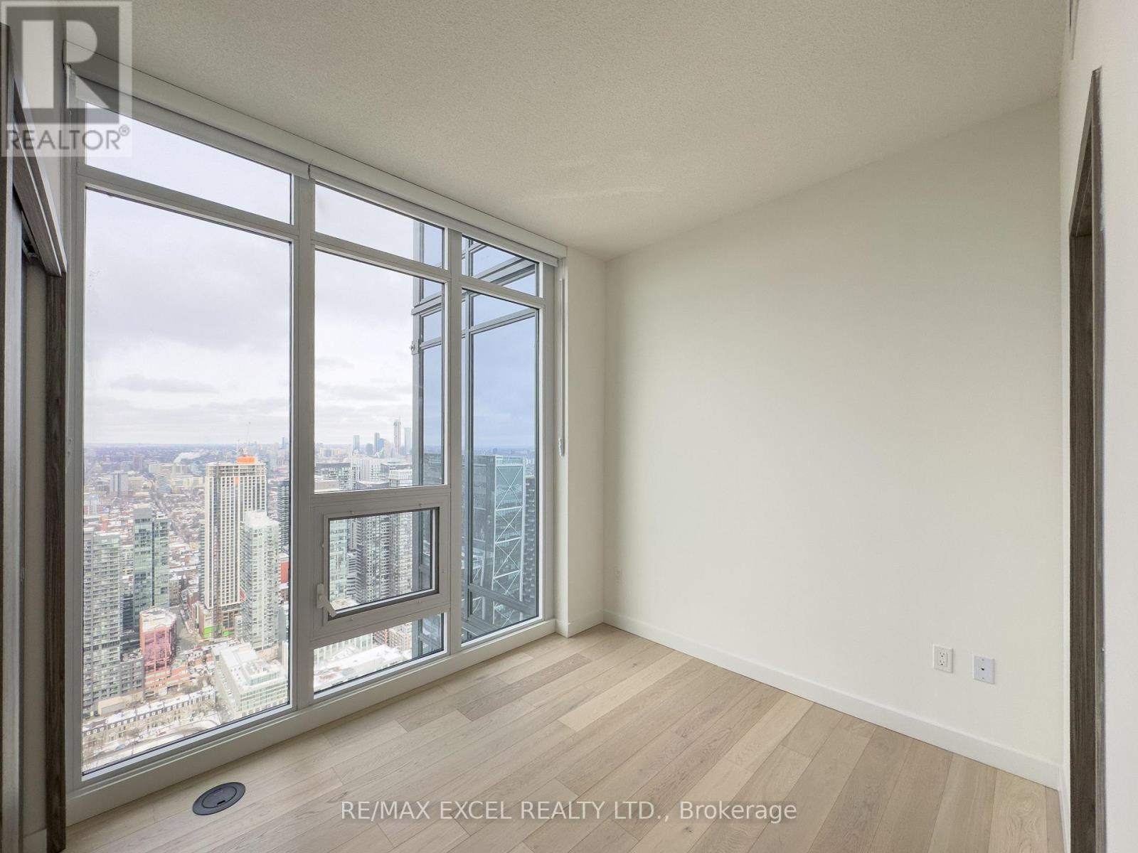 6808 - 1 Concord City Place Way, Toronto (Waterfront Communities), Ontario  M5V 0X4 - Photo 27 - C12828004