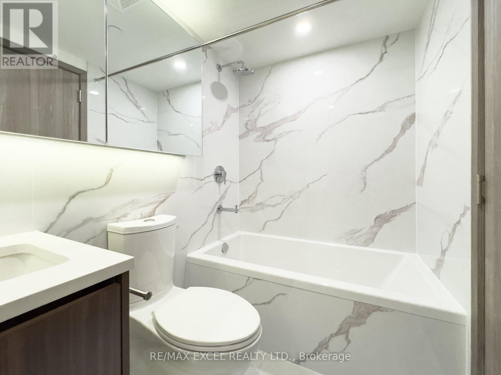 6808 - 1 Concord City Place Way, Toronto (Waterfront Communities), Ontario  M5V 0X4 - Photo 30 - C12828004