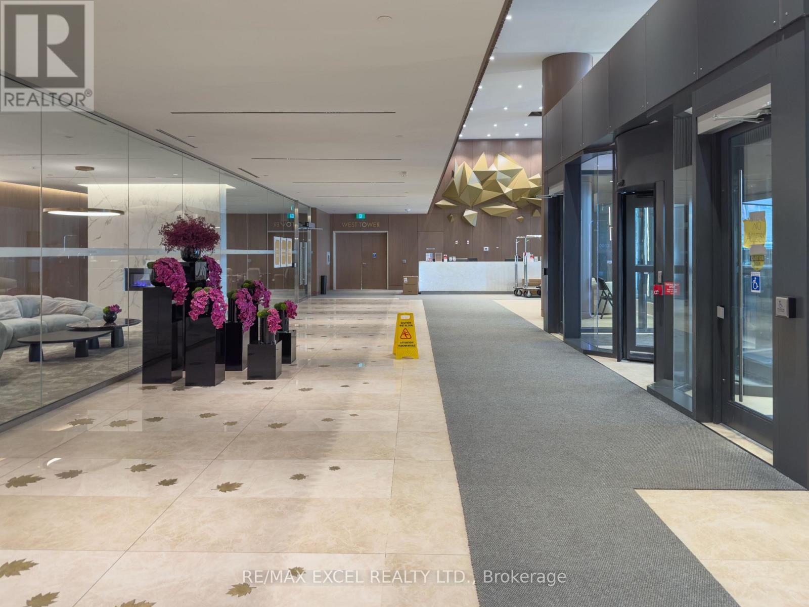 6808 - 1 Concord City Place Way, Toronto (Waterfront Communities), Ontario  M5V 0X4 - Photo 38 - C12828004