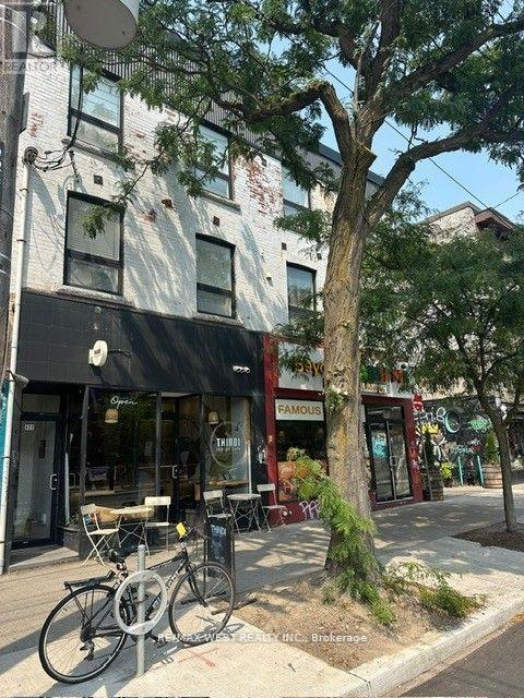 4 - 398 College Street, Toronto, Ontario  M5T 1S8 - Photo 2 - C12828014