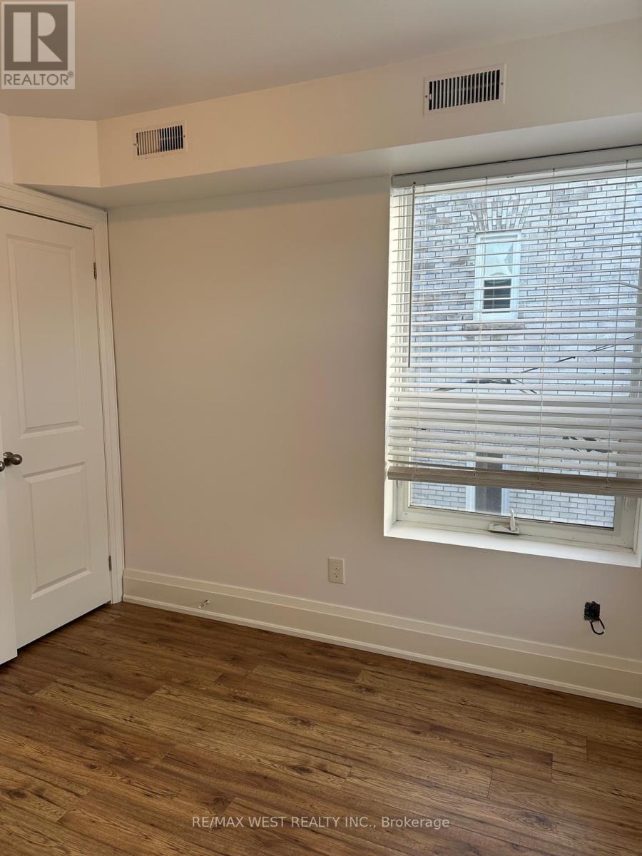 4 - 398 College Street, Toronto, Ontario  M5T 1S8 - Photo 8 - C12828014