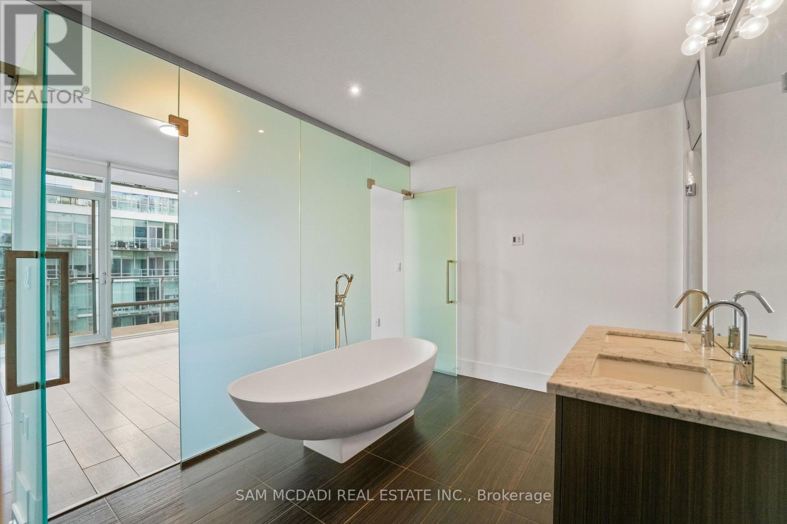 914 - 29 Queens Quay E, Toronto, Ontario  M5E 0A4 - Photo 7 - C12828032