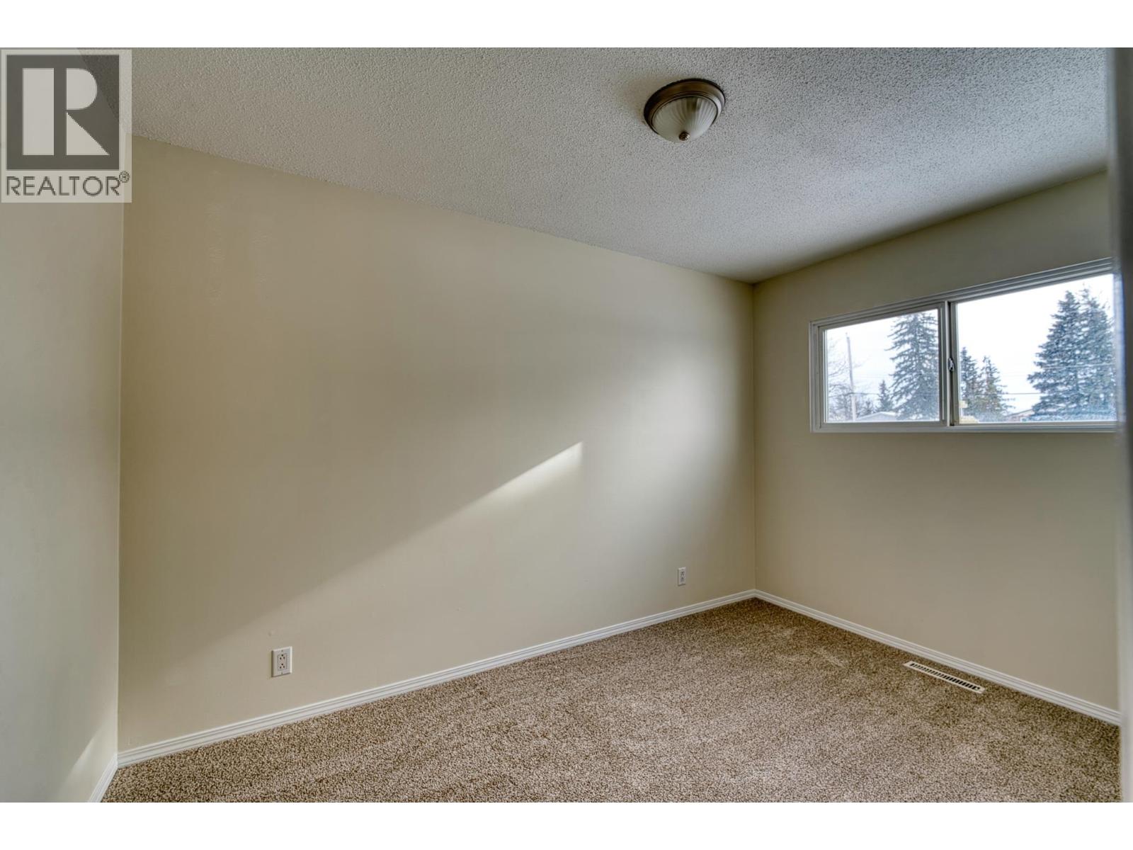 9021 102 Avenue, Fort St. John, British Columbia  V1J 2G4 - Photo 7 - R3094249