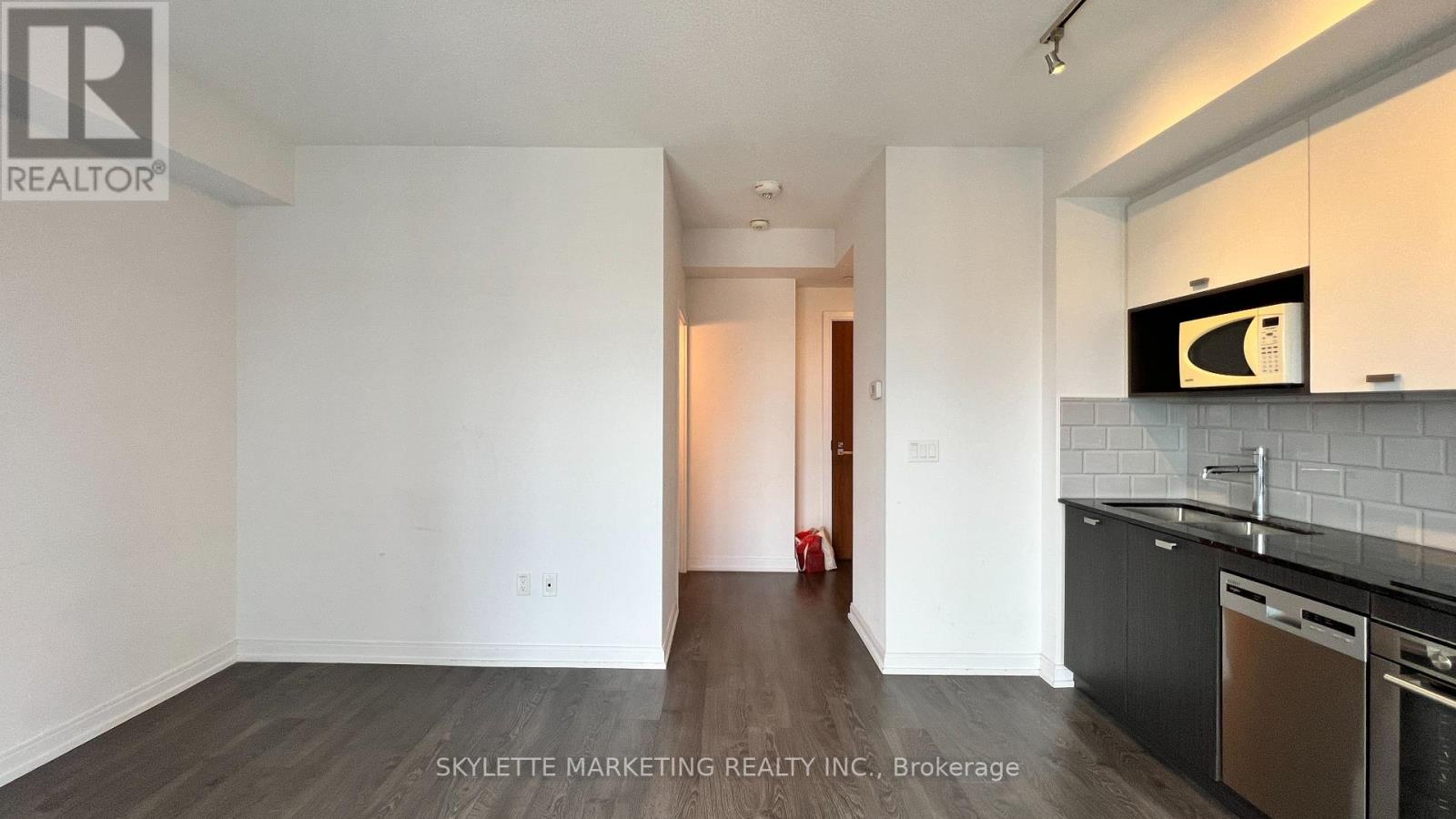 3017 - 275 Village Green Square, Toronto, Ontario  M1S 0L8 - Photo 5 - E12827958