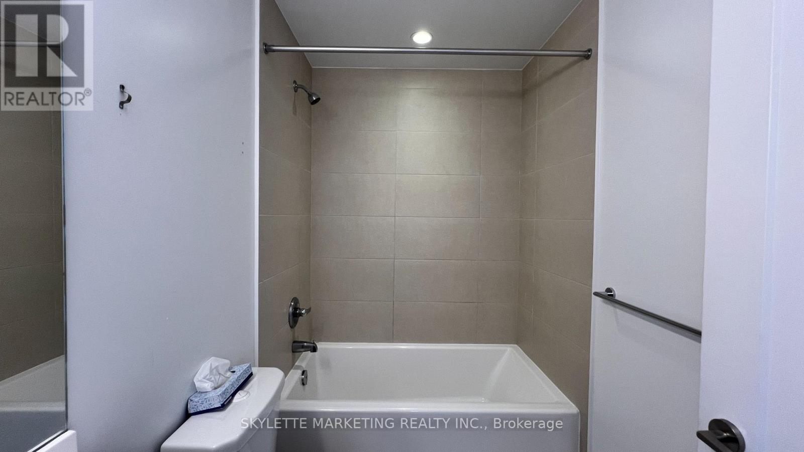 3017 - 275 Village Green Square, Toronto, Ontario  M1S 0L8 - Photo 8 - E12827958