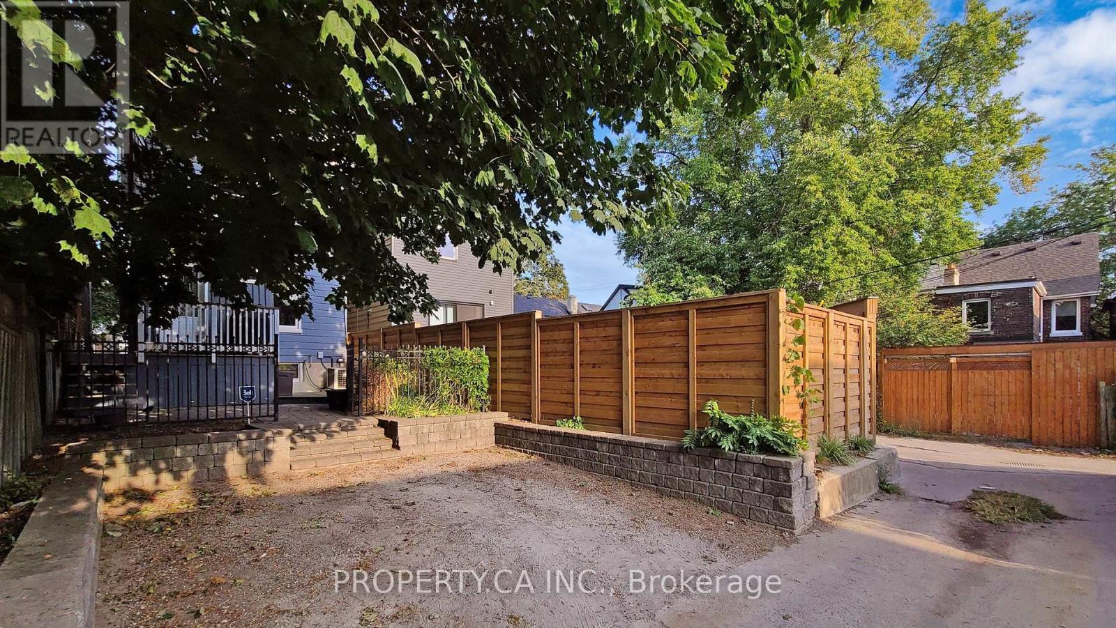 14 Galt Avenue, Toronto, Ontario  M4M 2Z1 - Photo 32 - E12827968