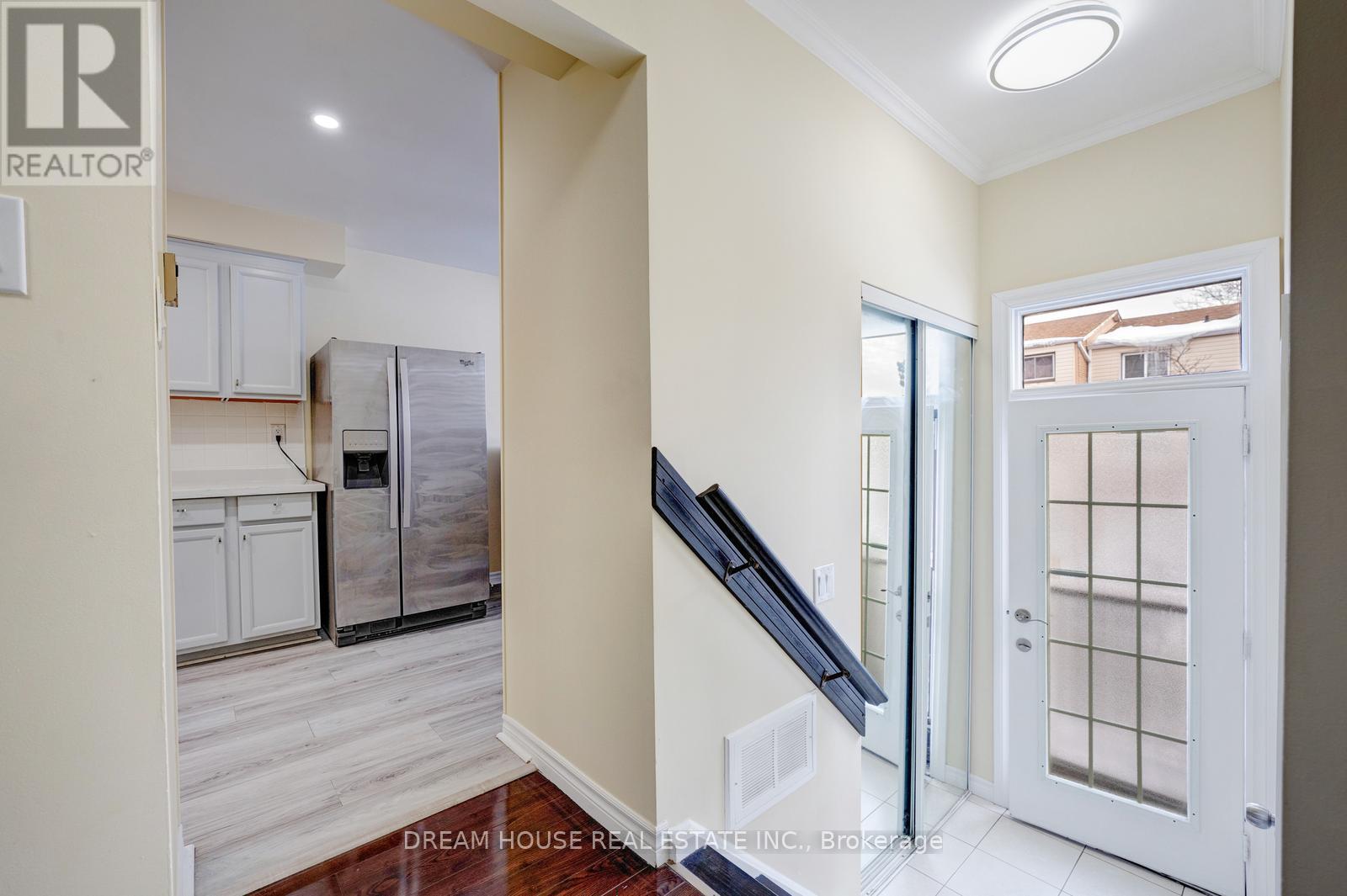 2 - 1655 Geta Circle, Pickering, Ontario  L1V 3B5 - Photo 4 - E12828136