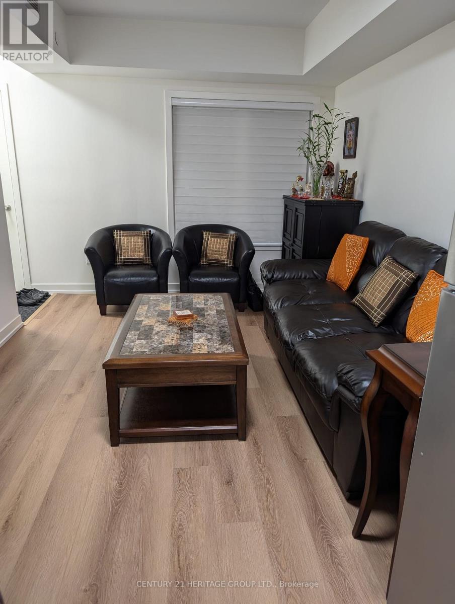 1202 - 56 Elizabeth Street, Richmond Hill, Ontario  L4C 5W2 - Photo 4 - N12828126