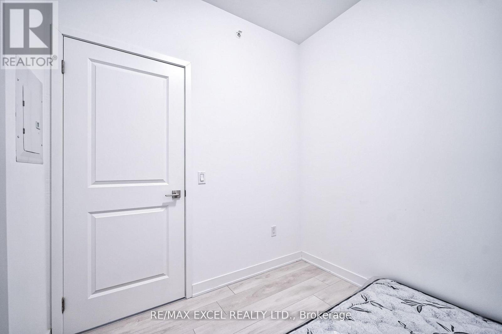 1516 - 85 Oneida Crescent, Richmond Hill, Ontario  L4B 0H4 - Photo 11 - N12828146