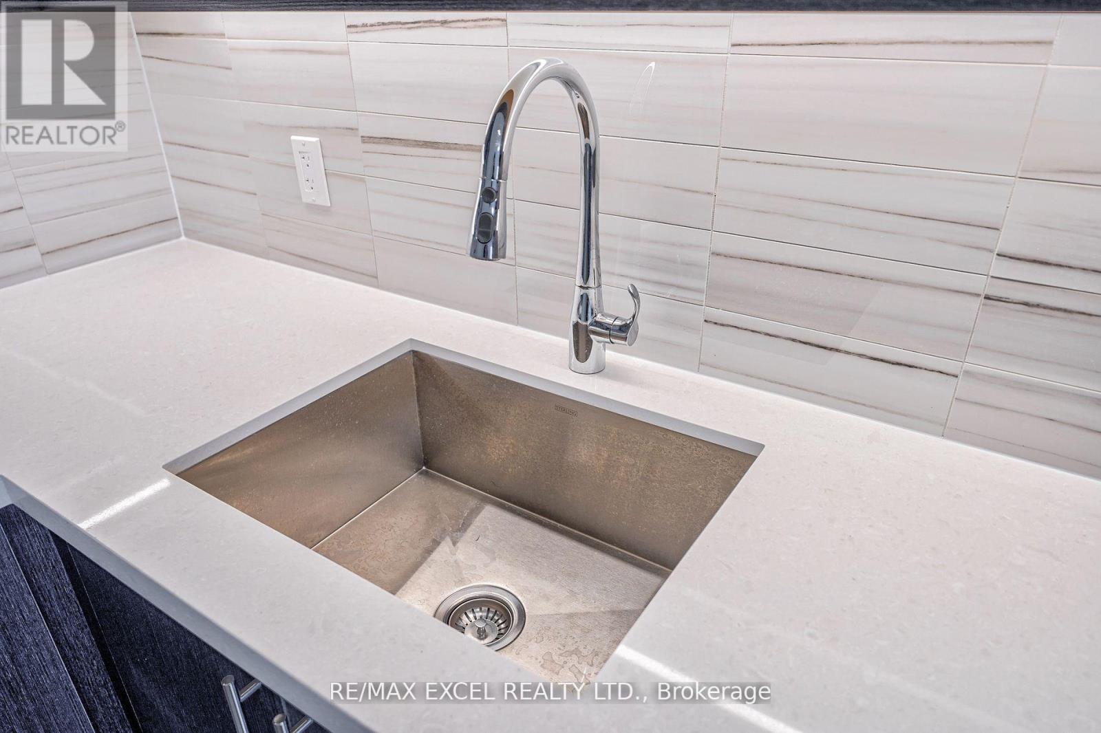 1516 - 85 Oneida Crescent, Richmond Hill, Ontario  L4B 0H4 - Photo 17 - N12828146