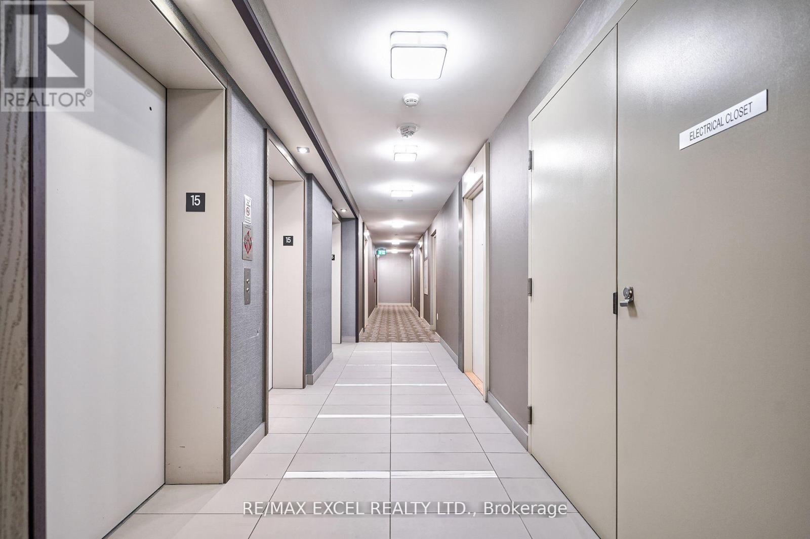 1516 - 85 Oneida Crescent, Richmond Hill, Ontario  L4B 0H4 - Photo 4 - N12828146