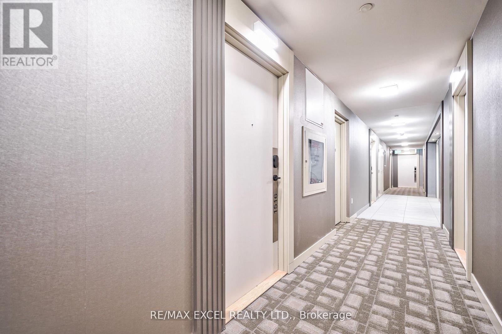 1516 - 85 Oneida Crescent, Richmond Hill, Ontario  L4B 0H4 - Photo 5 - N12828146