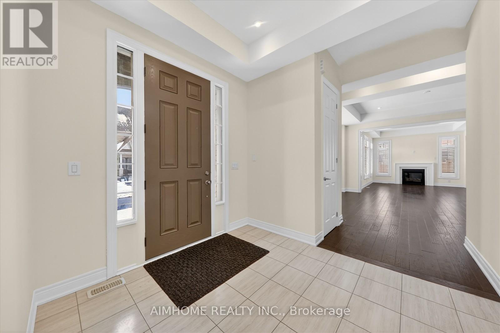 94 Brabin Circle, Whitby, Ontario  L1P 0C1 - Photo 6 - E12790258