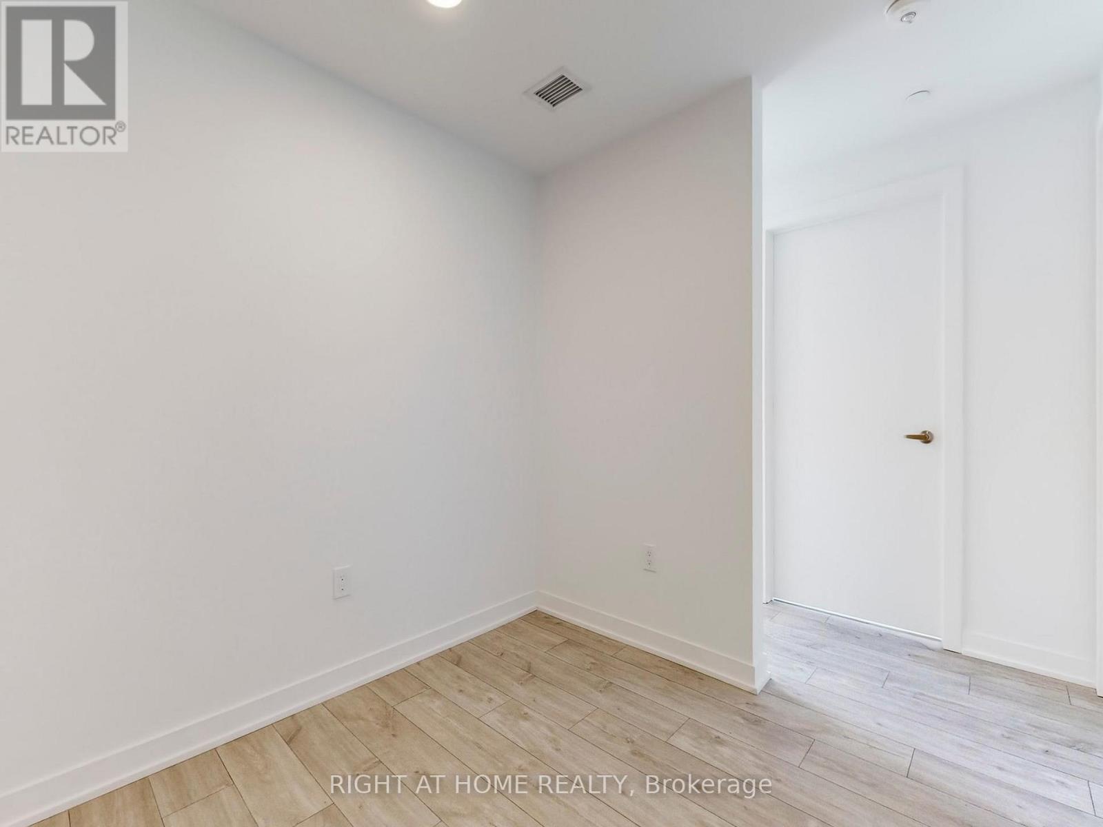 711 - 750 Whitlock Avenue, Milton, Ontario  L9E 2B4 - Photo 16 - W12825166