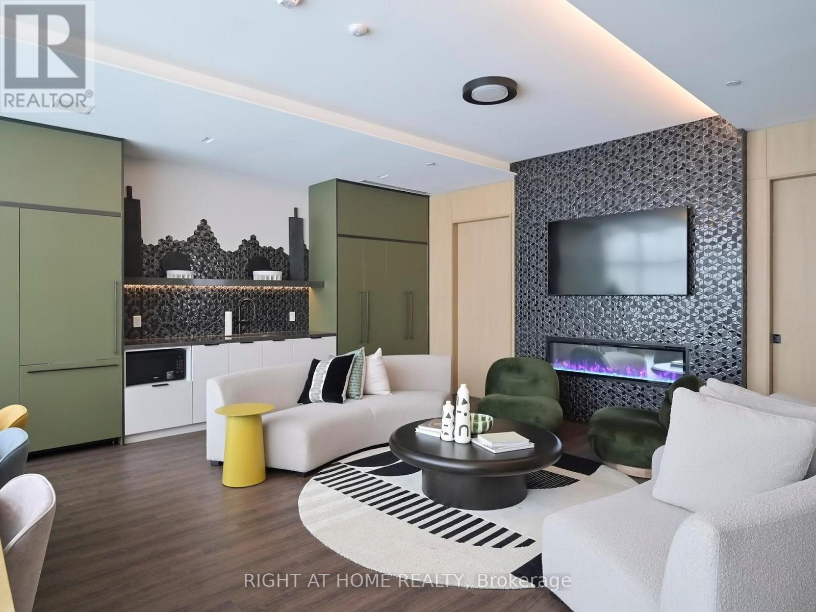 711 - 750 Whitlock Avenue, Milton, Ontario  L9E 2B4 - Photo 31 - W12825166