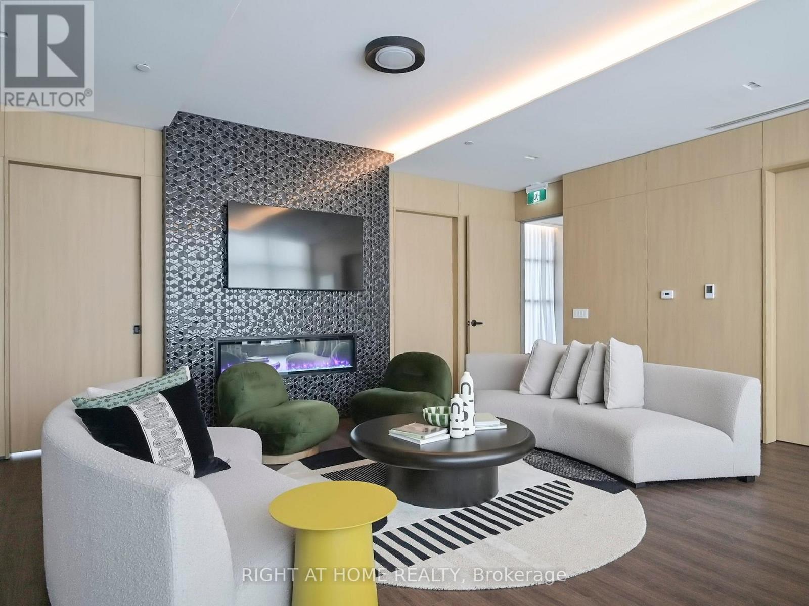 711 - 750 Whitlock Avenue, Milton, Ontario  L9E 2B4 - Photo 32 - W12825166