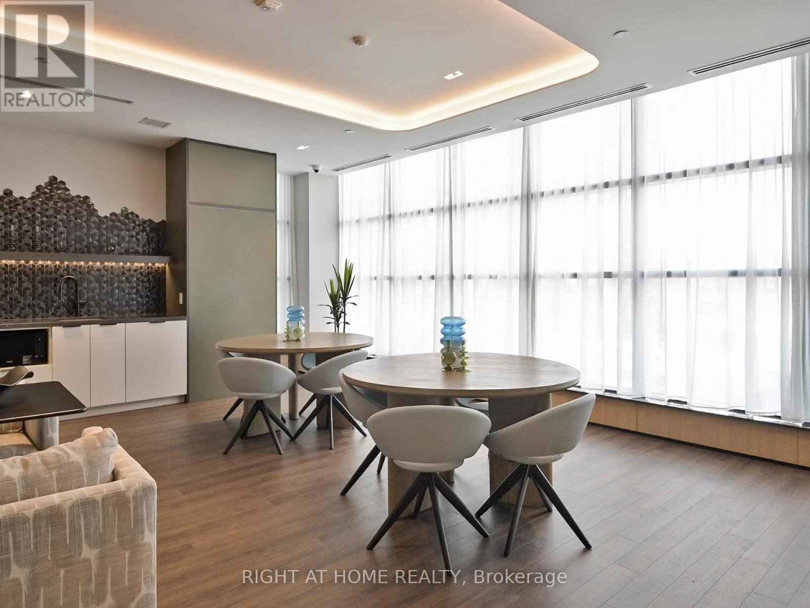 711 - 750 Whitlock Avenue, Milton, Ontario  L9E 2B4 - Photo 33 - W12825166